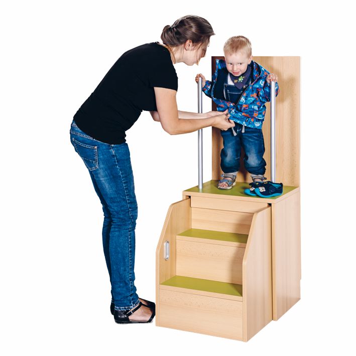 Anziehhilfe mit einschiebbarer Treppe